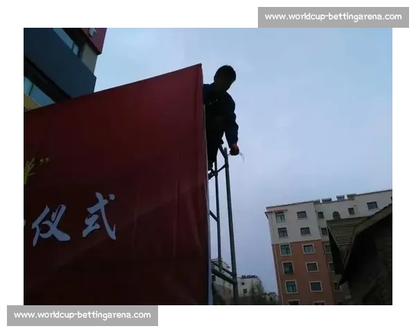 教练组现场“咆哮式”指导,这紧张气氛快溢出屏幕了!